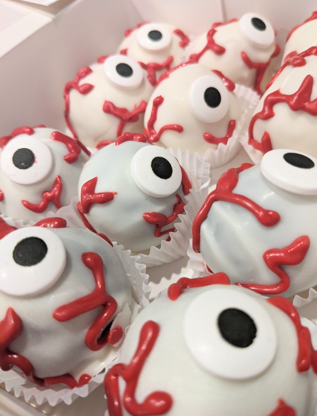 EYEBALL TREATS