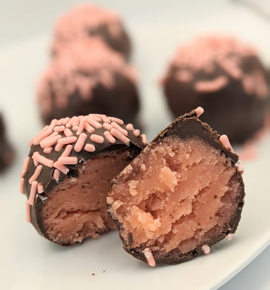 CHOCOLATE COVERED STRAWBERRY CAKE